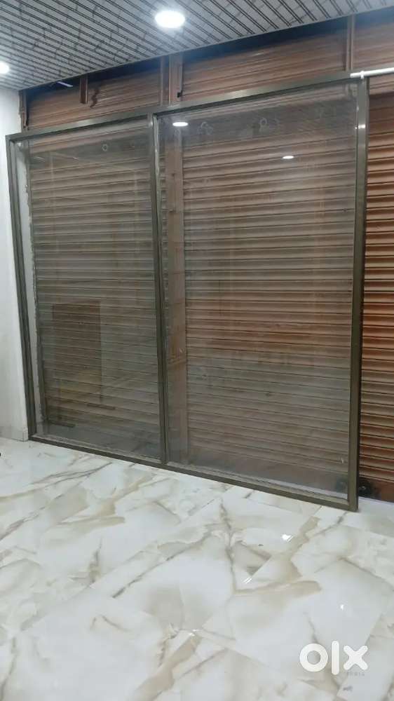 Glass for shops and office