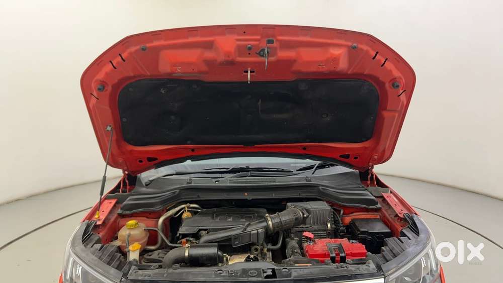 Mahindra Xuv300 W8, 2019, Petrol