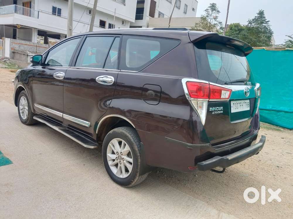 Toyota Innova Crysta 2.4 V 7 Str, 2016, Diesel