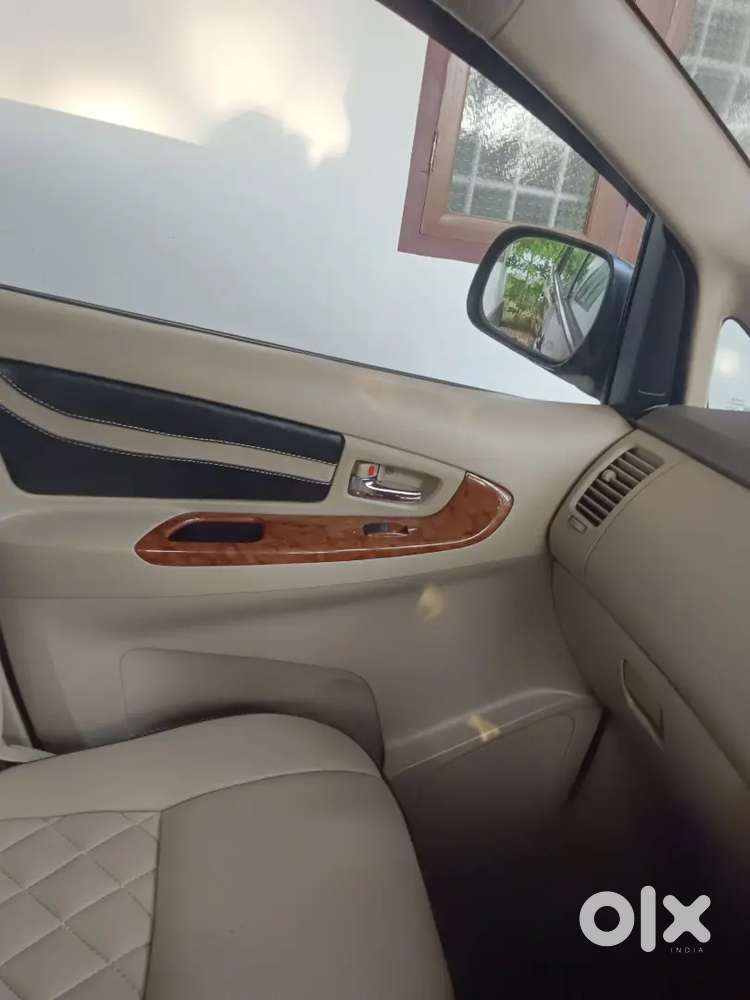 Toyota Innova 2007 Diesel 270000 Km Driven