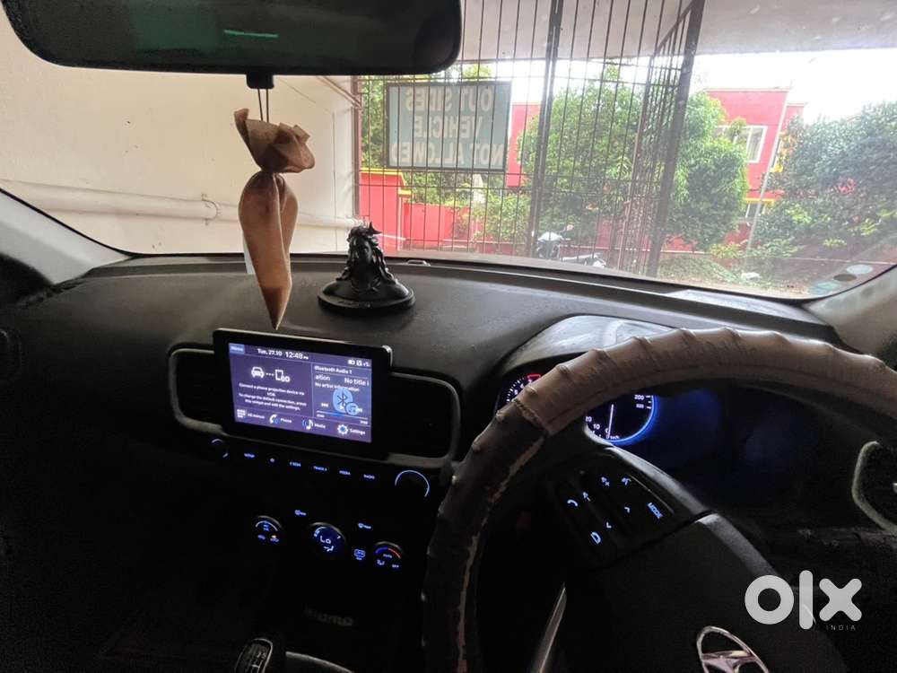 Hyundai Venue 2021 Petrol Well Maintained