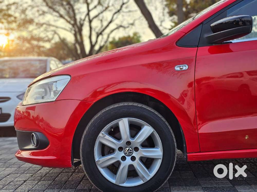 Volkswagen Vento 1.5 Highline Plus At 16 Alloy, 2012, Petrol