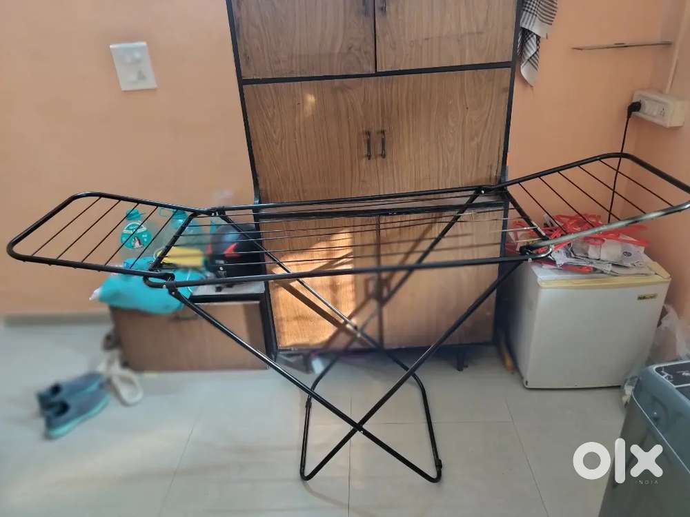 Cloth drying stand