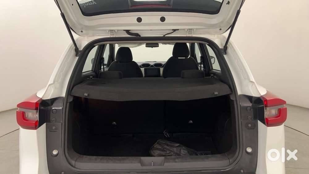Nissan Magnite 1.0 Xv, 2023, Petrol