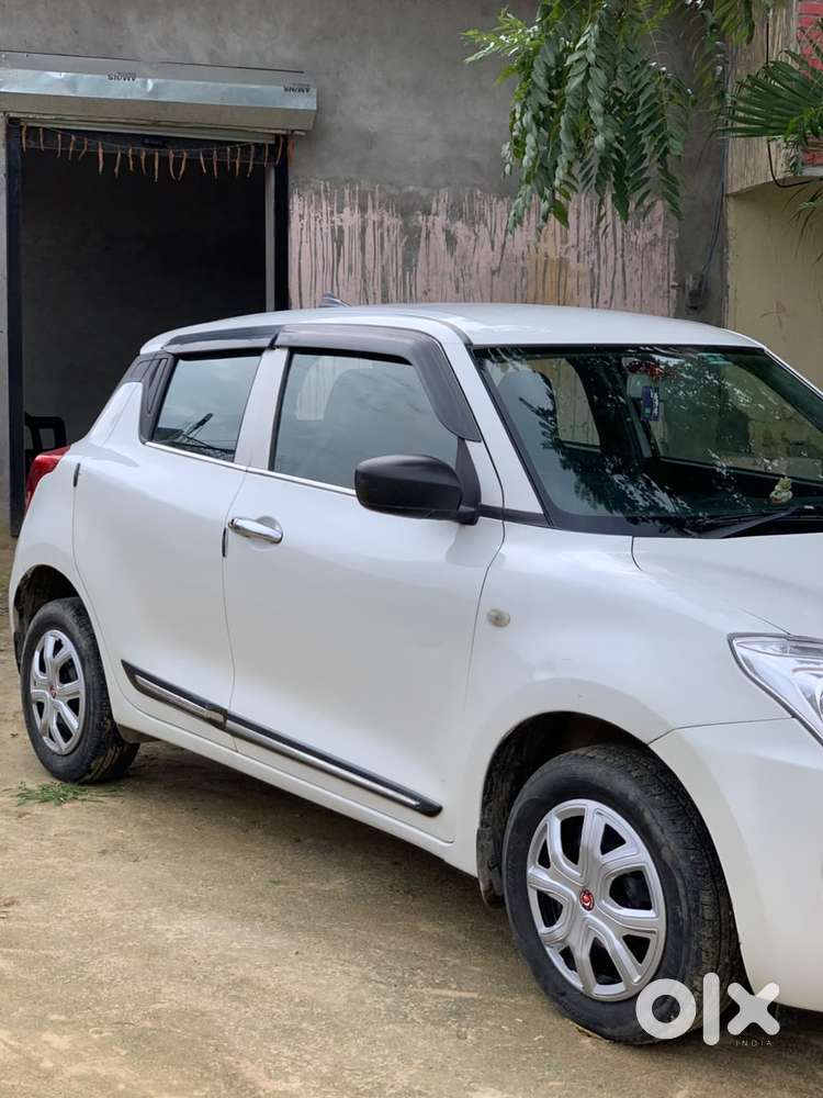Maruti Suzuki Swift Lxi Optional-o, 2019, Petrol