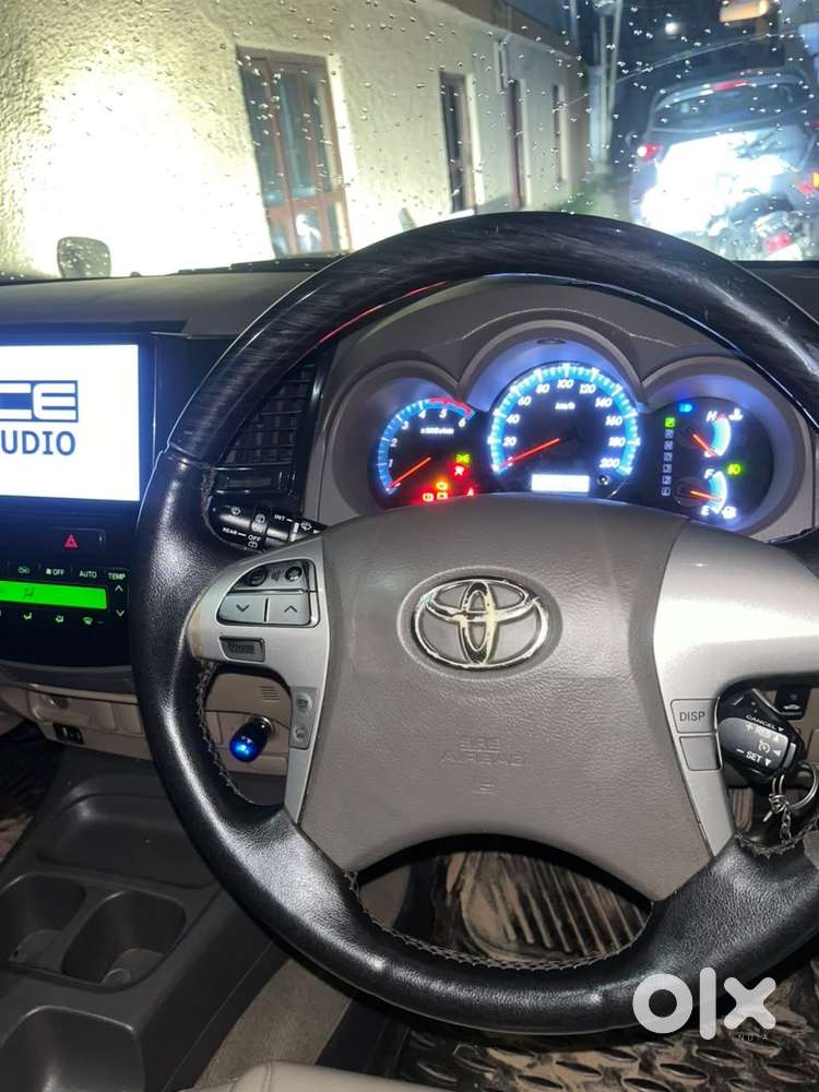 Toyota Fortuner Sportivo 2012