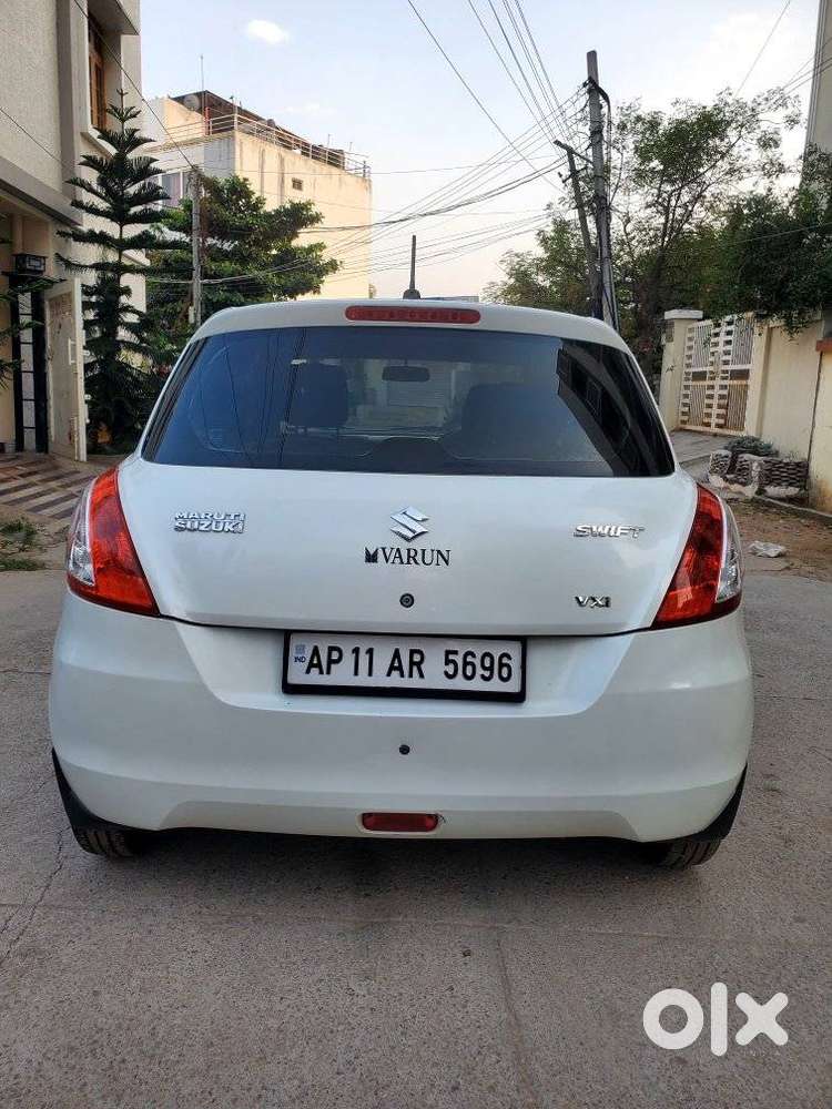 Maruti Suzuki Swift 2011-2014 Vxi, 2013, Petrol