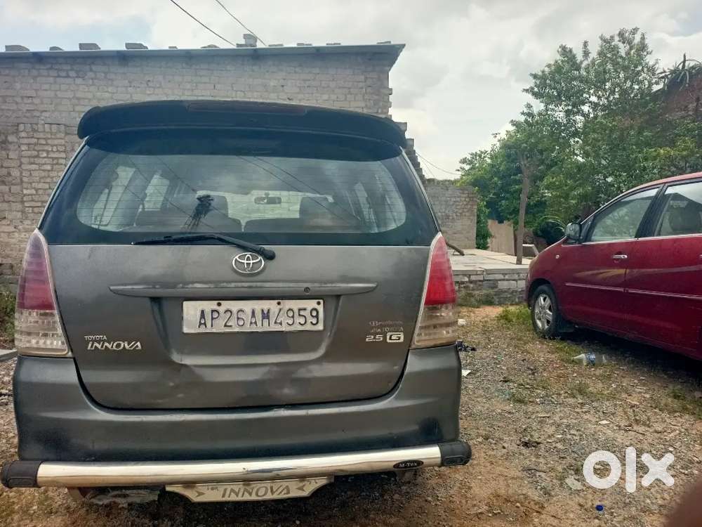Toyota Innova 2011 Diesel 280000 Km