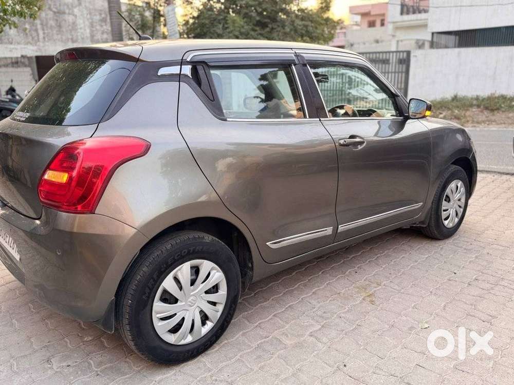 Maruti Suzuki Swift 1.2 Vxi (o), 2022, Petrol