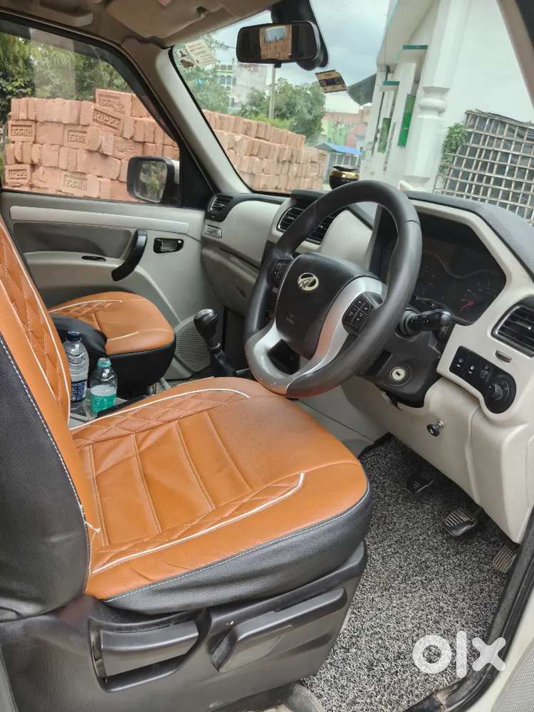Mahindra Scorpio S10 Diesel 2015