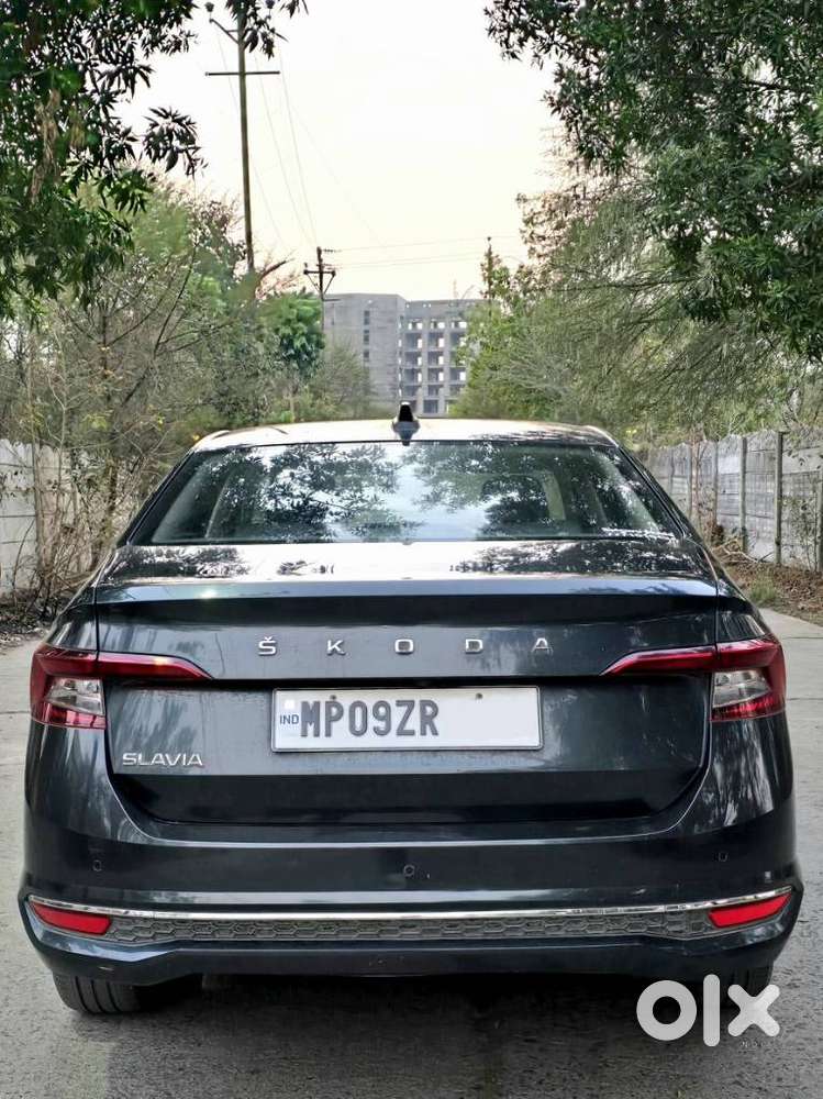 Skoda Slavia Style 1.0l Tsi Mt, 2023, Petrol