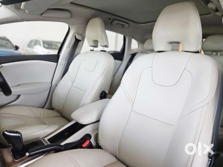 Volvo V40 Cross Country D3, 2016, Diesel