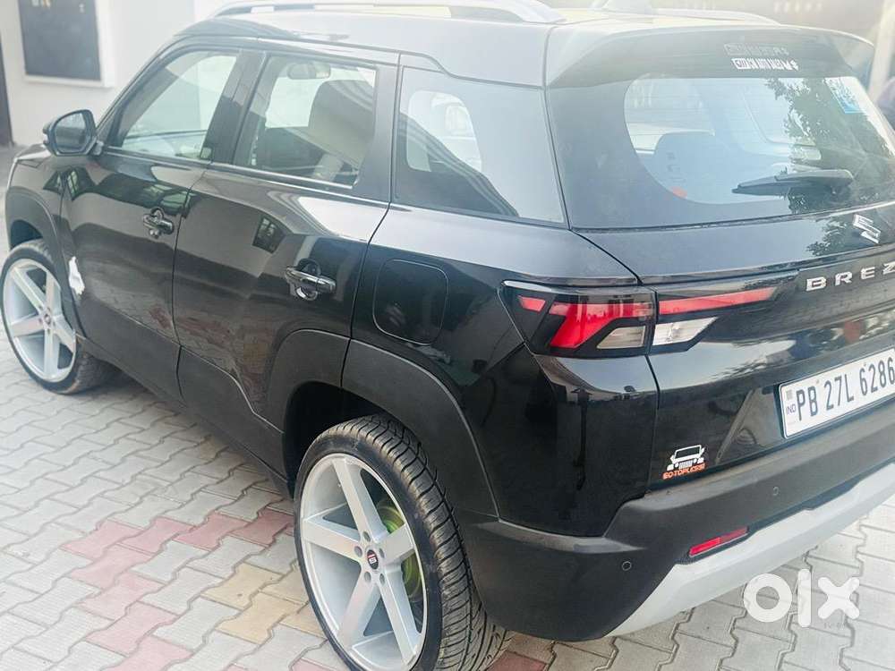 Maruti Suzuki Brezza 2025 Petrol Goodcondition & Push To Start Button