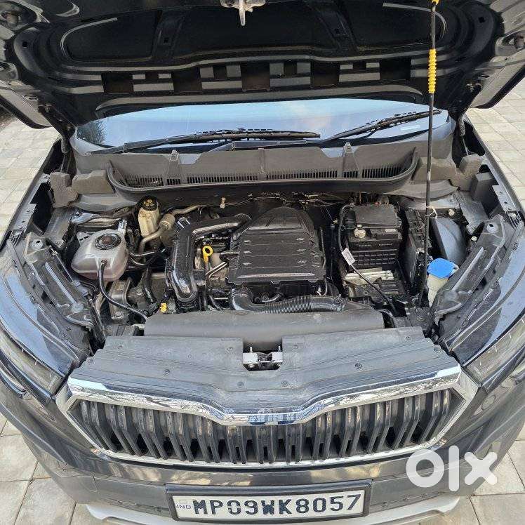 Skoda Kushaq 1.0 Tsi Style At (6 Airbags), 2021, Petrol