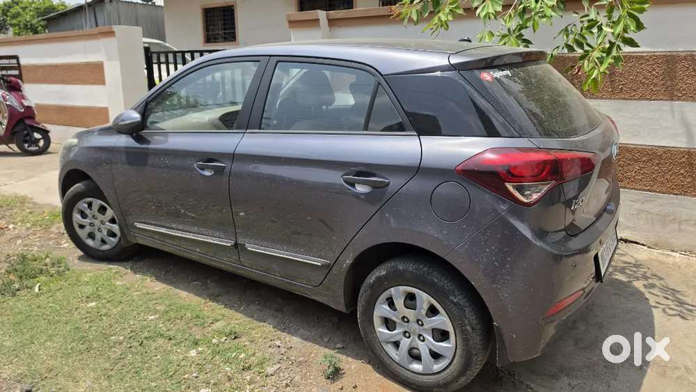 Well-maintained I20 Sportz Vtvt, Serviced, Clean, All Docs Clear.