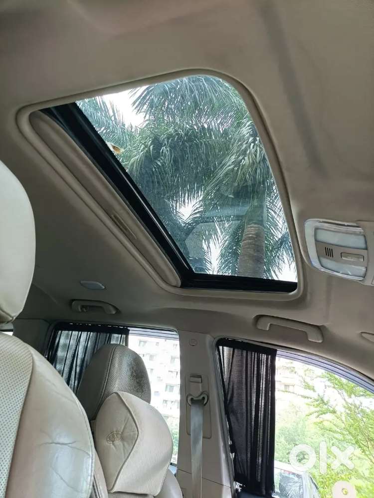 Mahindra Xuv500 W10 2017