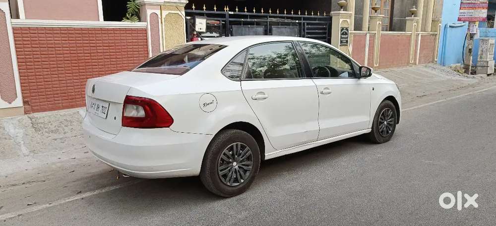 Skoda Rapid 2012 Good Condition Diesel 2nd Owner Well Maintained
