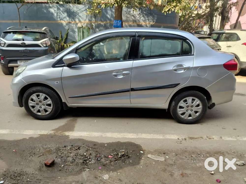 Honda Amaze V Petrol 2014
