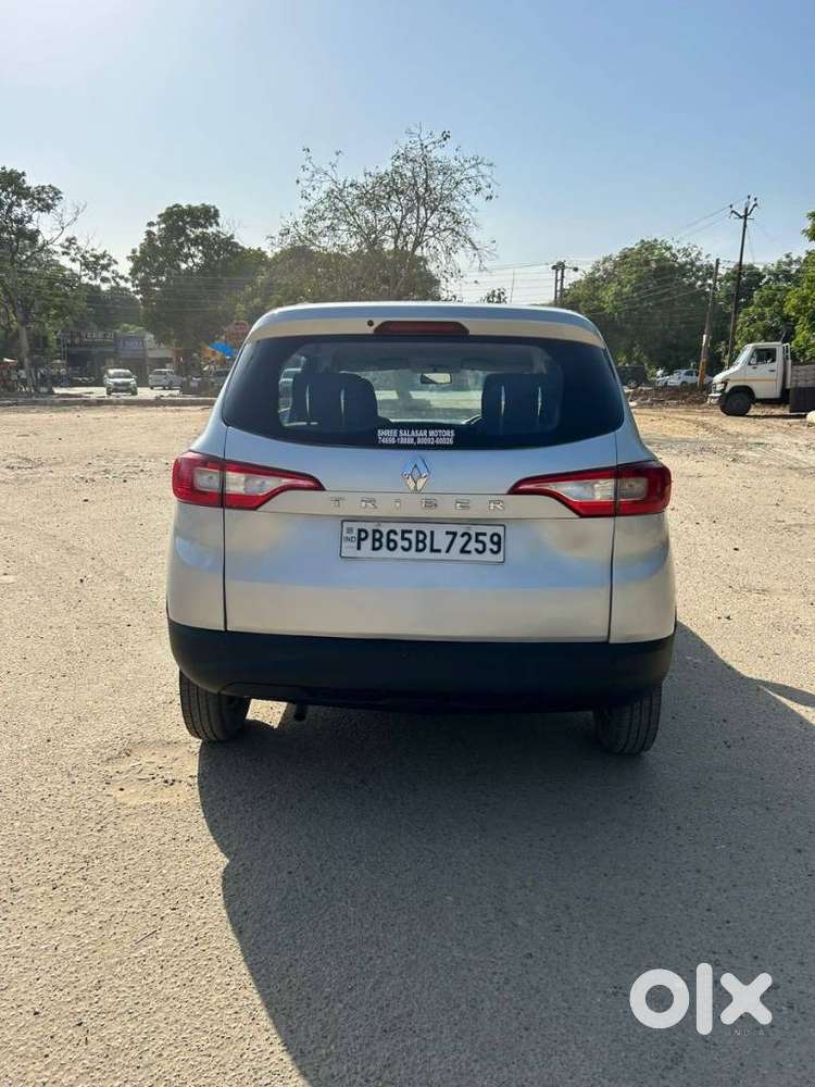 Renault Triber 1.0 Rxe, 2023, Petrol