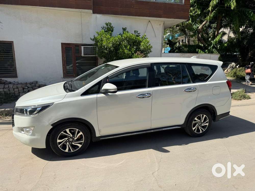 Toyota Innova Crysta Touring Sport 2.4 Mt, 2017, Diesel