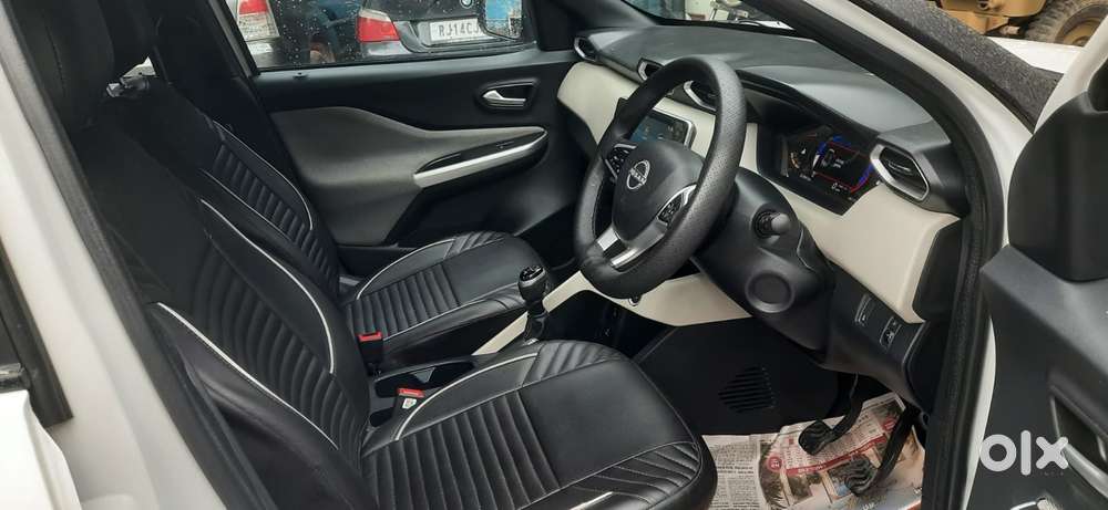 Nissan Magnite 1.0 Xv, 2023, Petrol