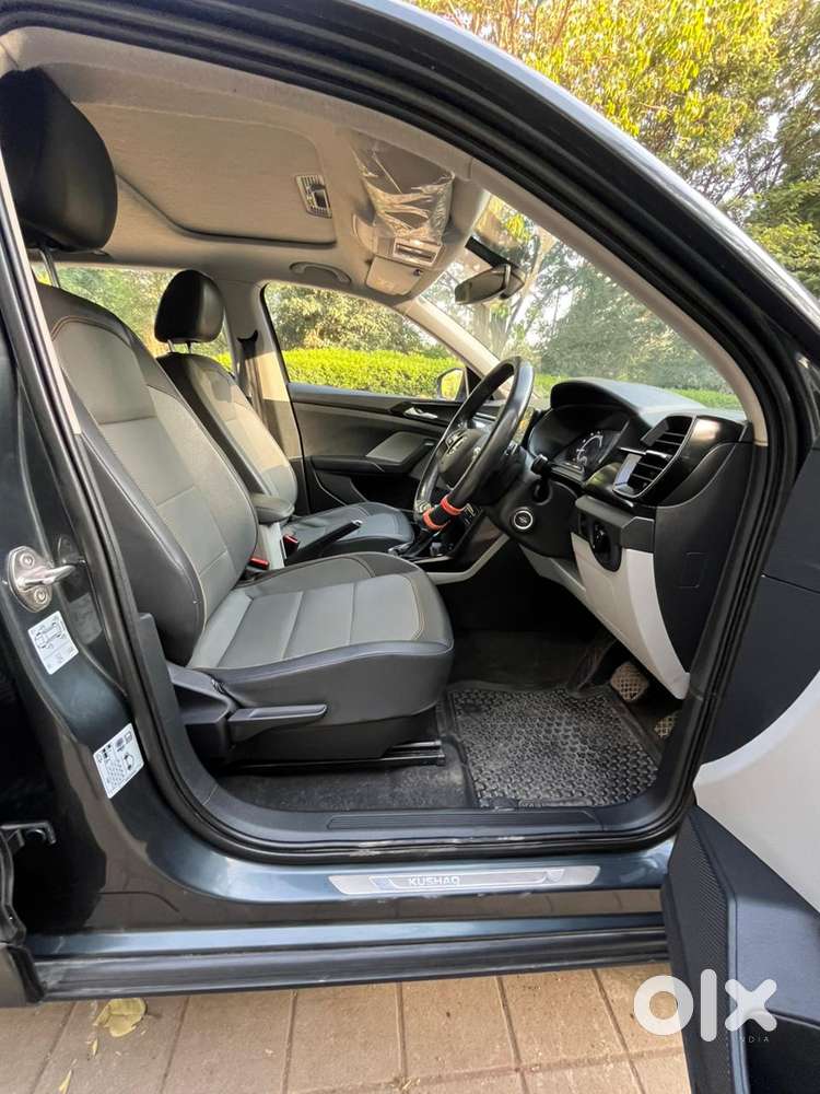 Skoda Kushaq 1.0 Tsi Style At (6 Airbags), 2021, Petrol