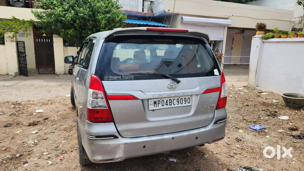 Toyota Innova 2.5 G 2015
