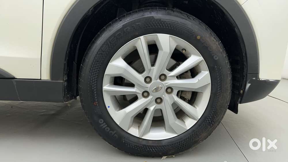 Mahindra Xuv300 W8, 2020, Petrol