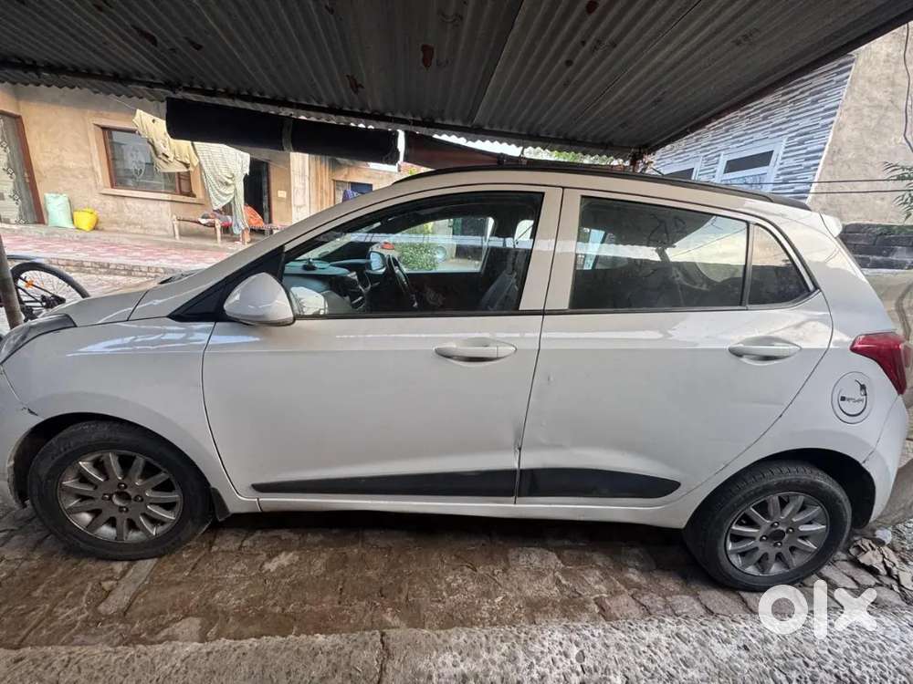 Hyundai Grand I10 2016 Diesel 131000 Km Driven