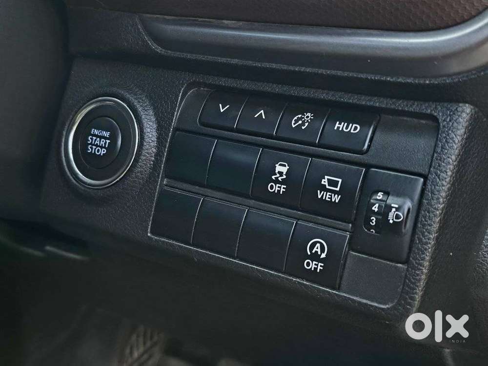 Maruti Suzuki Brezza 1.5 Zxi Plus Smart Hybrid Dual Tone, 2022, Petr..