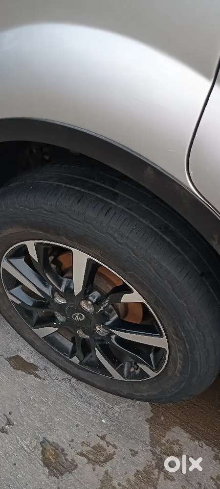 Mahindra Xuv500 2018 Diesel 85000 Km Driven