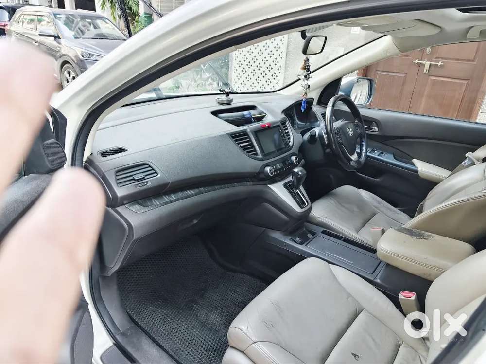 Well-maintained Govt Officer Car With 15kg Cng Cylinder