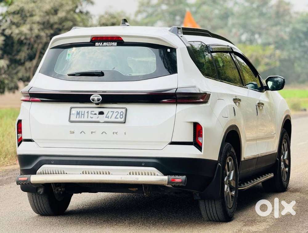 Tata Safari Pure, 2024, Diesel