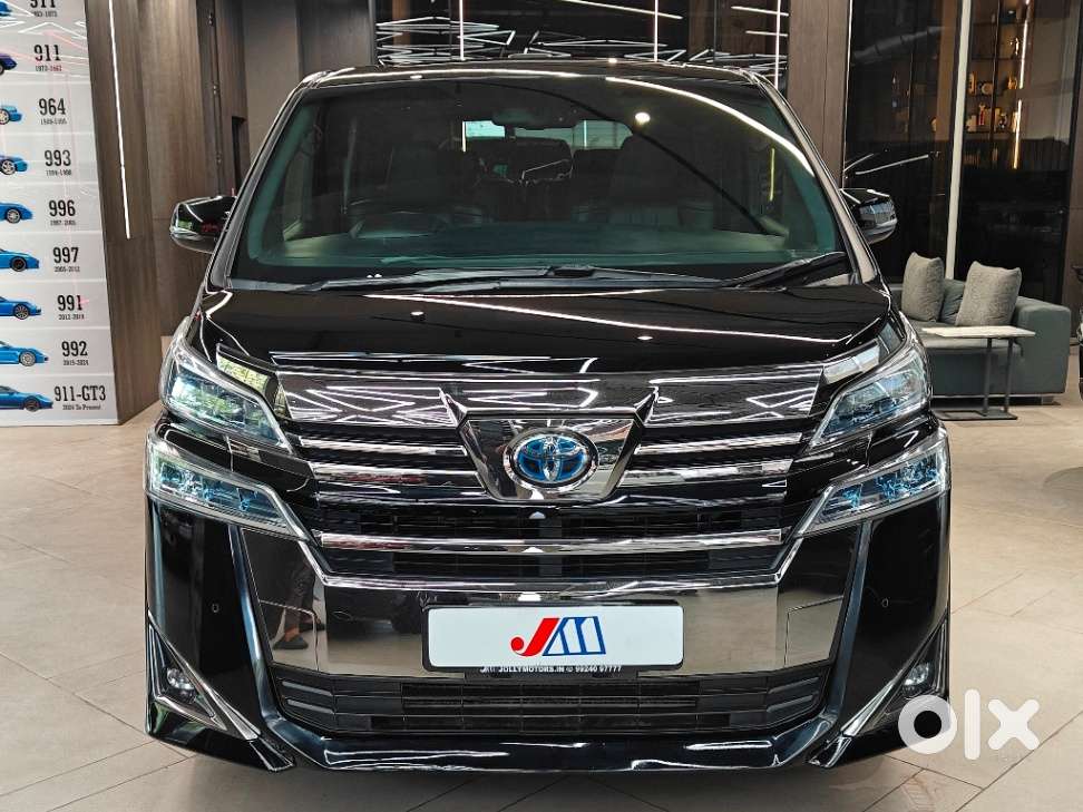 Toyota Vellfire Vip – Executive Lounge, 2022, Petrol