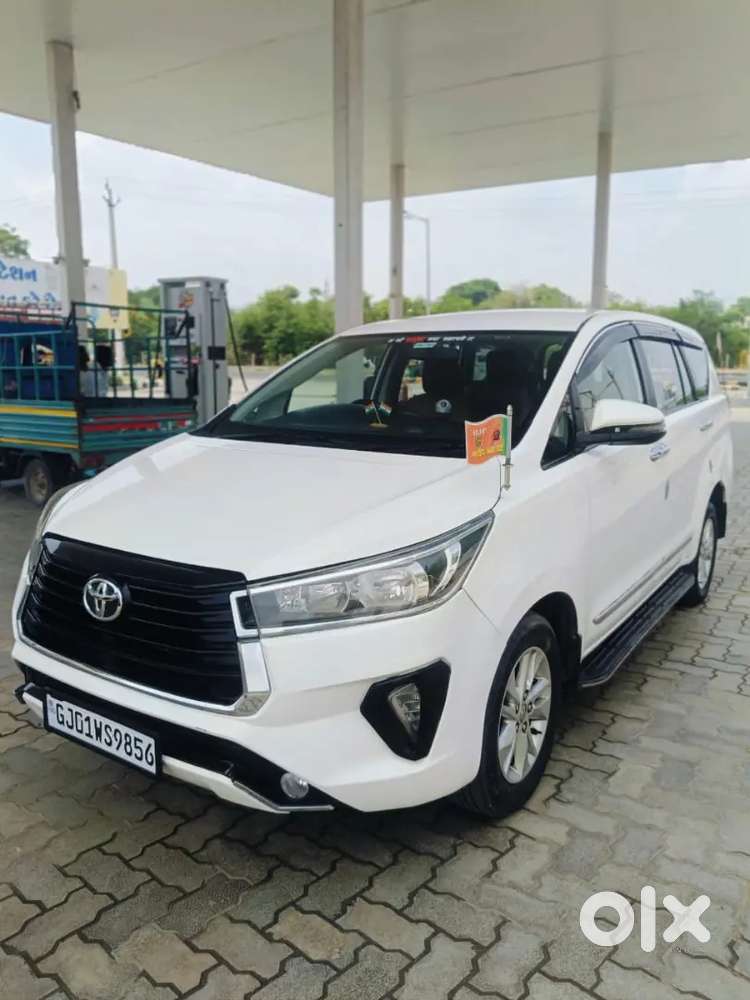 Toyota Innova Hycross 2017