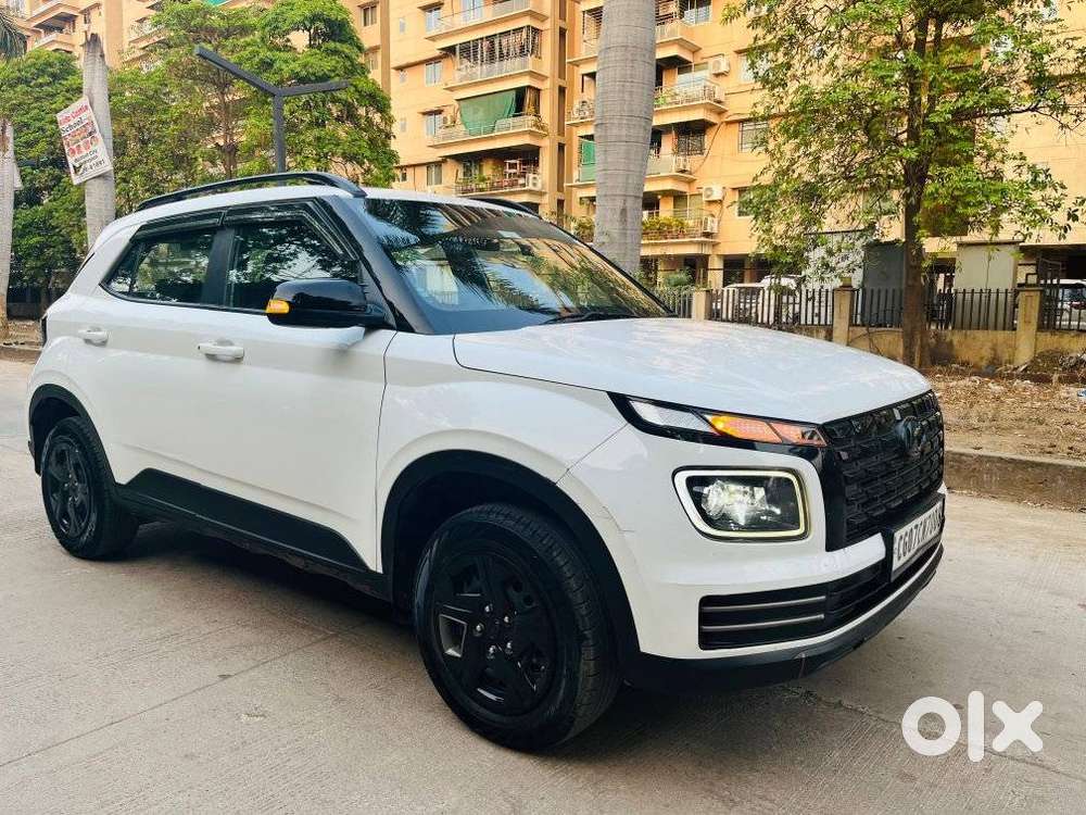 Hyundai Venue S(o) Knight Edition Mt, 2023, Petrol