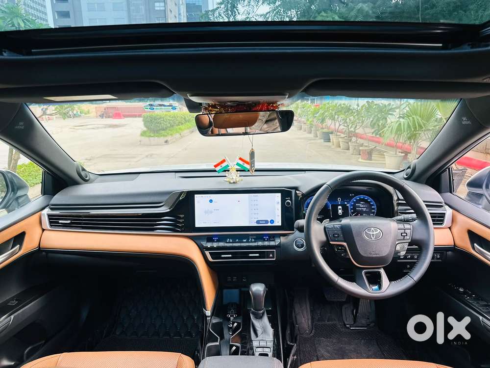 Toyota Camry Hybrid, 2026, Petrol