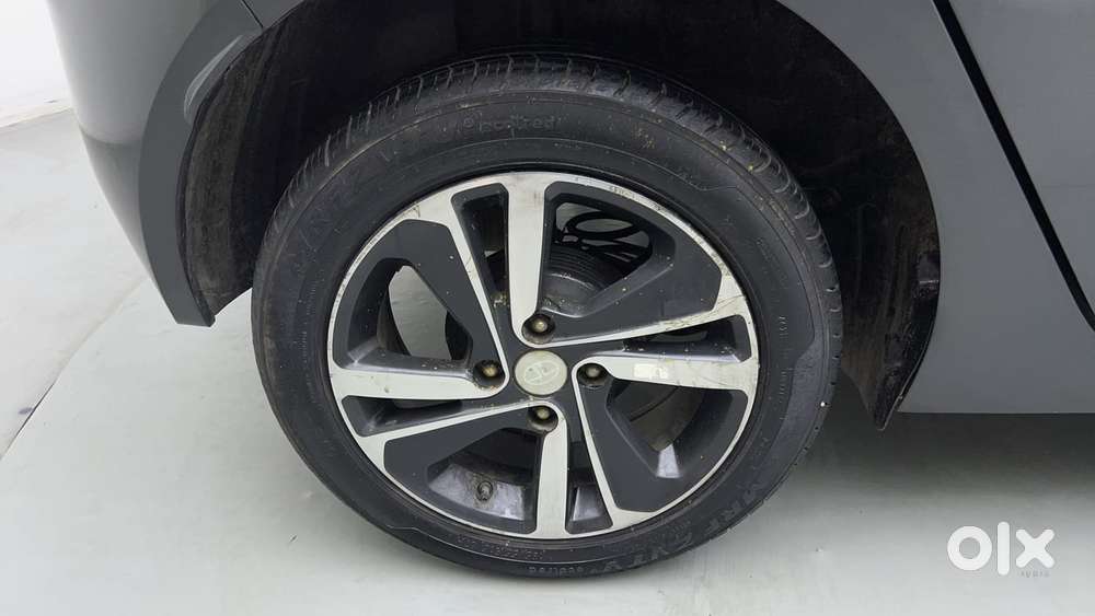 Tata Altroz Xz, 2022, Petrol