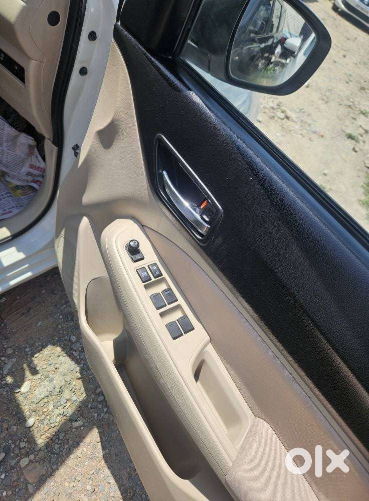 Maruti Suzuki Swift Dzire Vxi Optional, 2020, Petrol