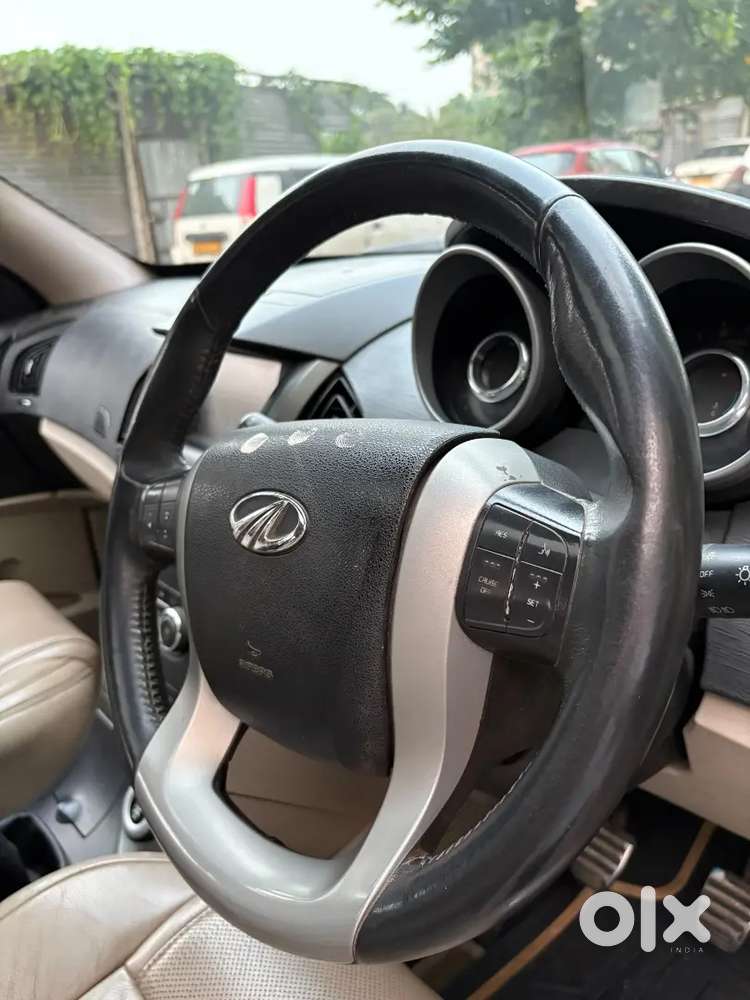 Mahindra Xuv500 W10 2.2 M Hawk Bs-iv Of 2017 Dec Well Maintained Car