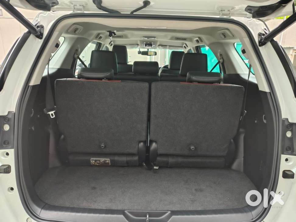 Toyota Fortuner Legender 4x4 At 2.8, 2025