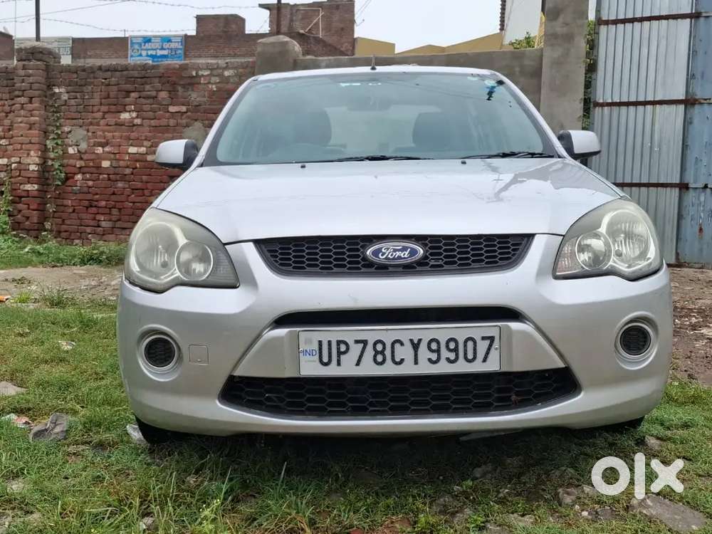Ford Fiesta 1.5 Ambiente Petrol 2013