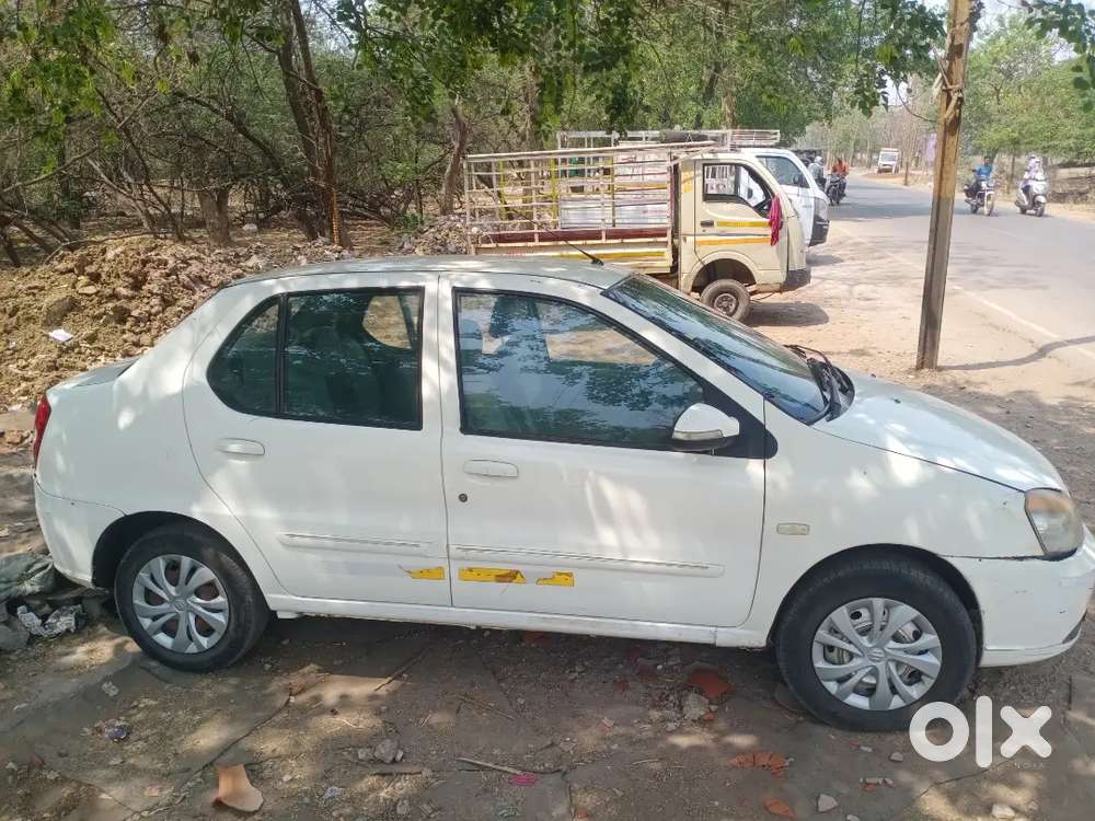 Tata Indigo Ecs 2012 Diesel 20 Km Se Upper Average.