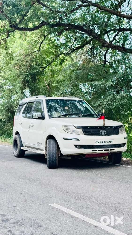 Tata Safari Storme 2014