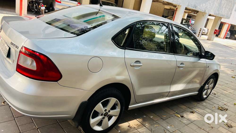 Skoda Rapid 2015 Diesel Top Model Well Maintained