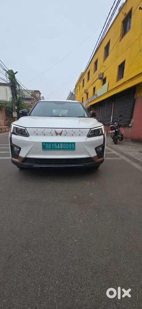 Mahindra Xuv400 Electric 2025 Automatic