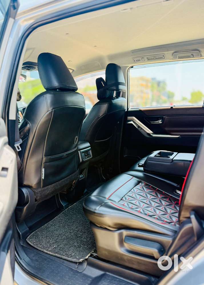 Toyota Innova Hycross 2.0 Vx Hybrid 7 Str, 2023, Petrol