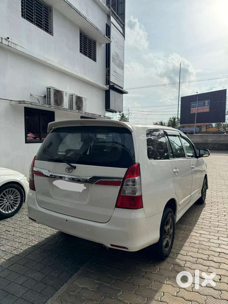 Toyota Innova, 2014