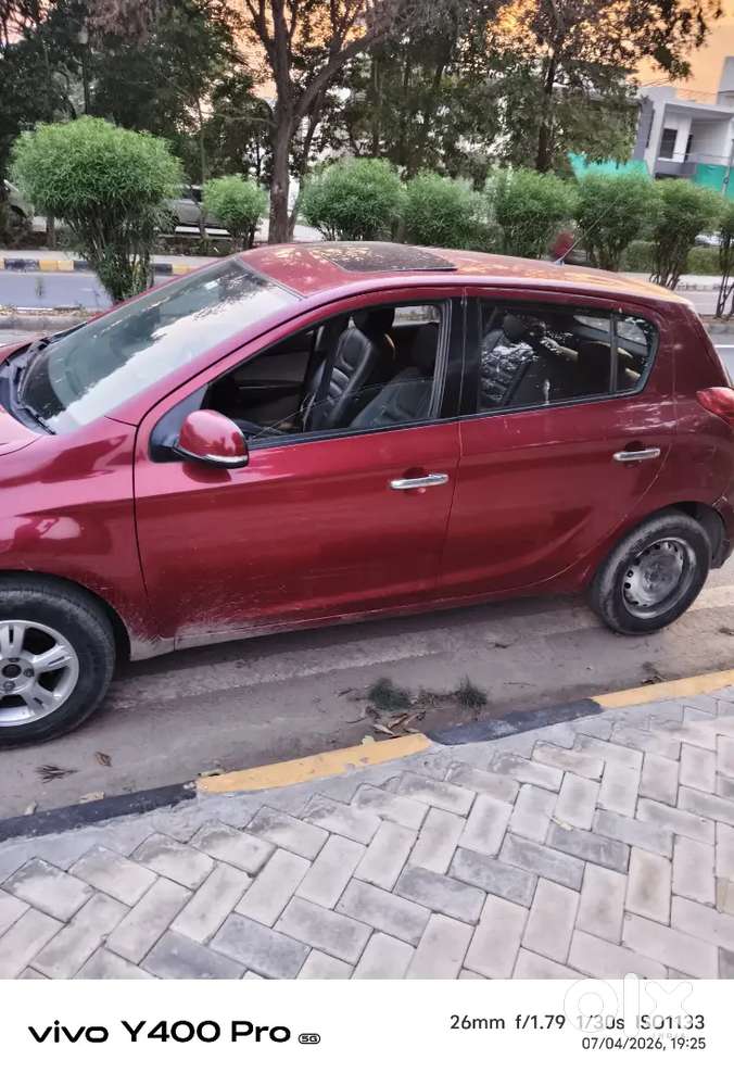 Hyundai I20 At 2011 Sunroof Second Owner.. Documents Expire Hai