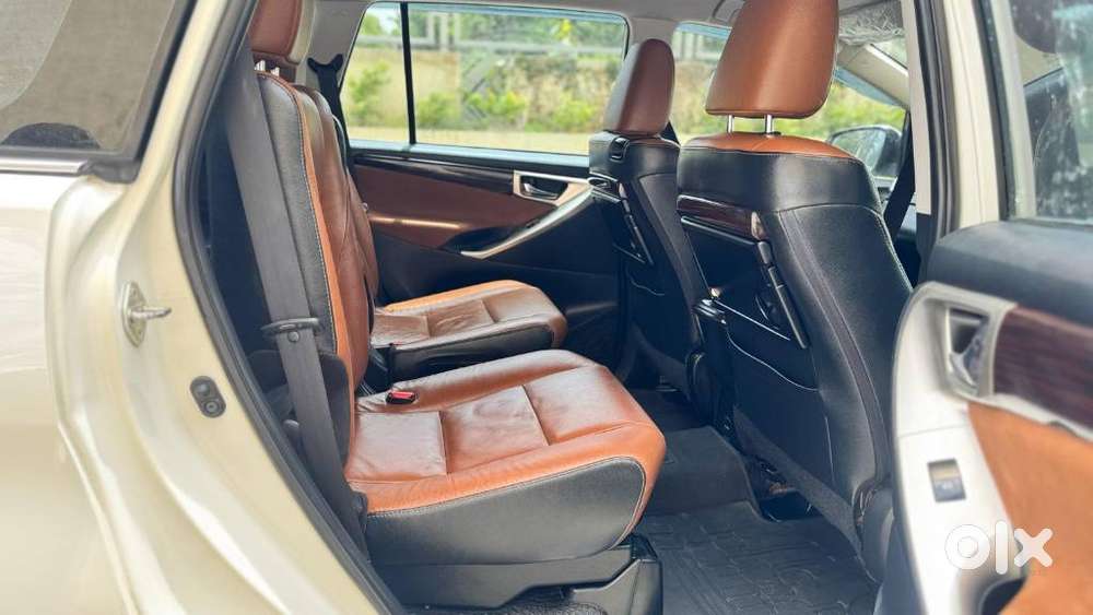 Toyota Innova Crysta 2.8z Automatic, 2017, Diesel